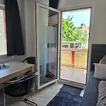In With Balcony Apartman