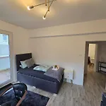 In With Balcony Apartman *