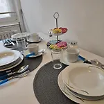 In With Balcony Apartman
