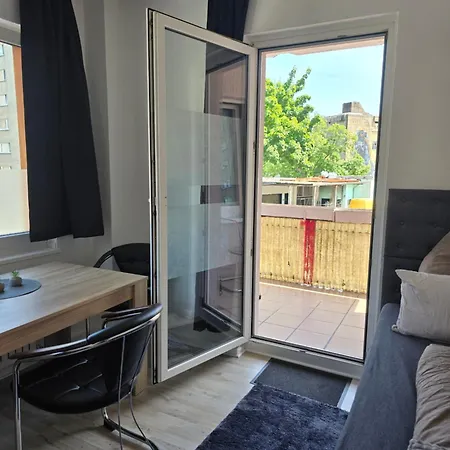 In With Balcony Apartmán