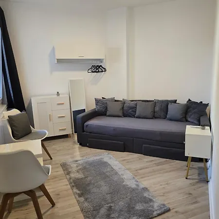 In With Balcony Apartmán