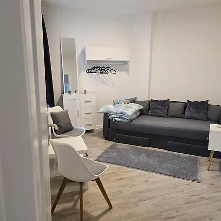In With Balcony Apartament Krefeld