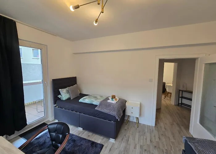 In With Balcony Apartman *