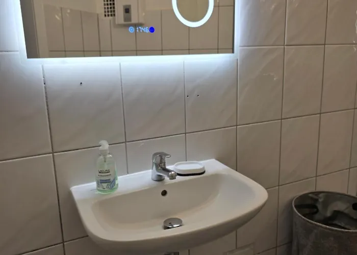 Apartment In With Balcony Krefeld